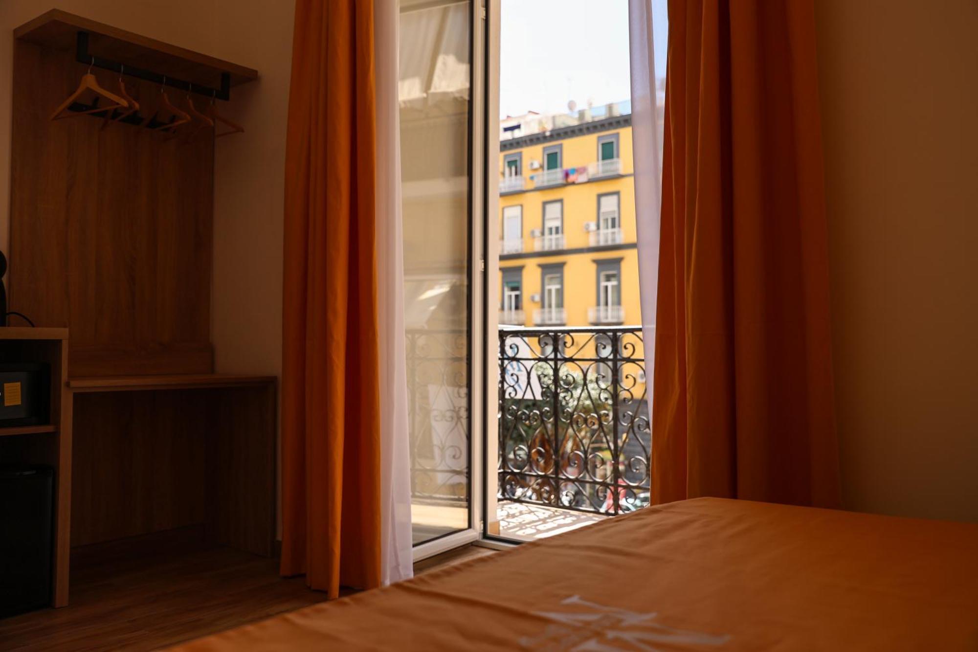 Mia Napoli Bed and Breakfast Exteriör bild